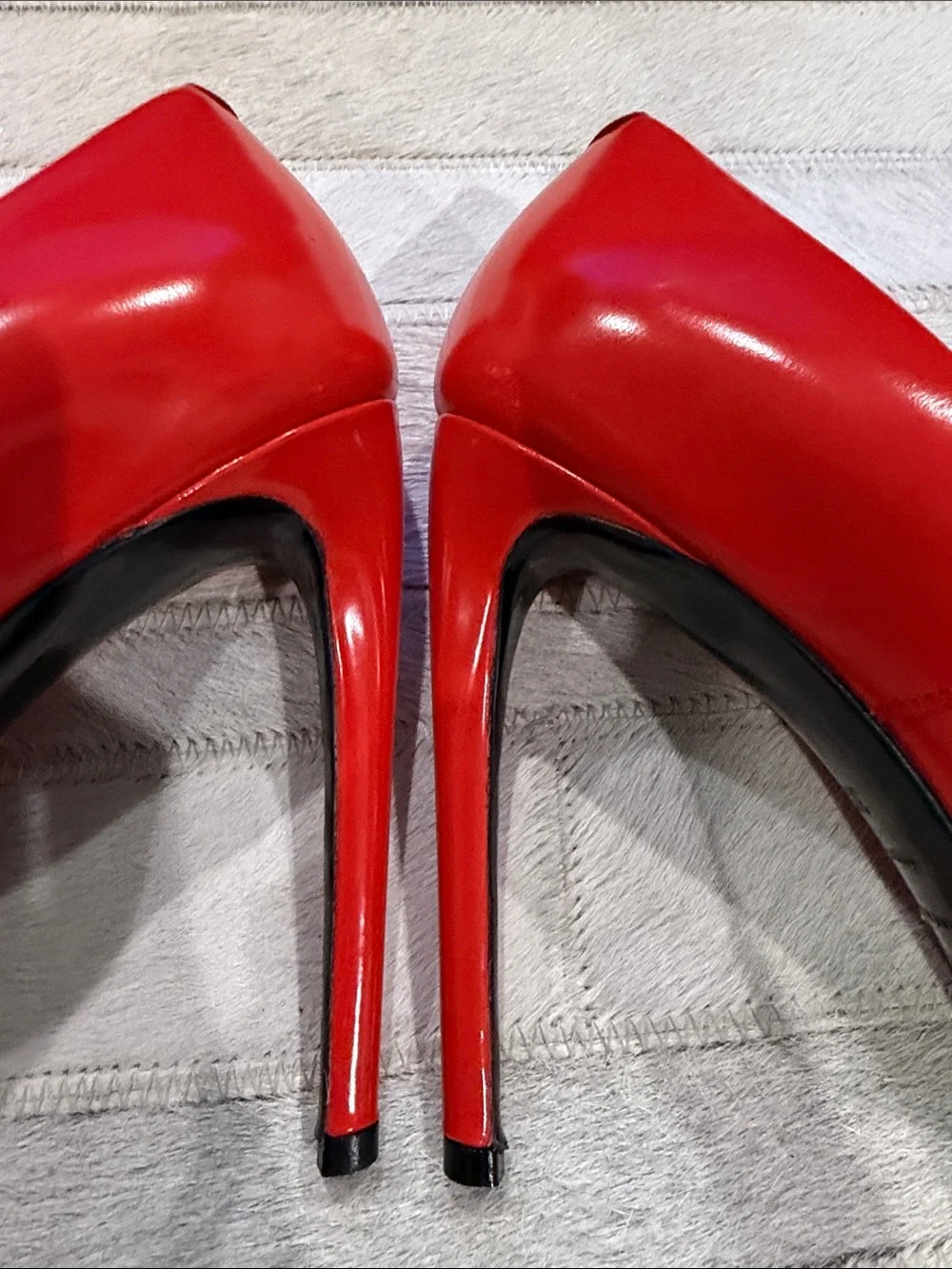 Roger Vivier fire Red Patent Peep-Toe Stiletto Pumps - Classic High Heel